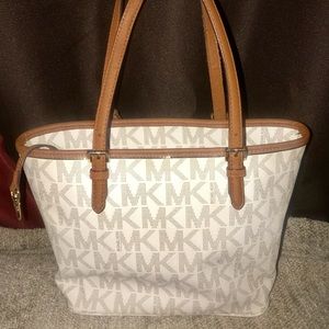 Michael Kors Bags - Michael Kors Purse Michael Kors Bags - Michael Kors Purse